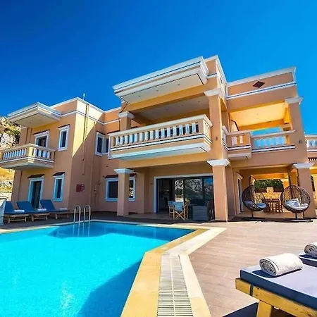 Villa Grand Olympia,luxury, Spacious Indoor&outdoor Area Kíszamosz